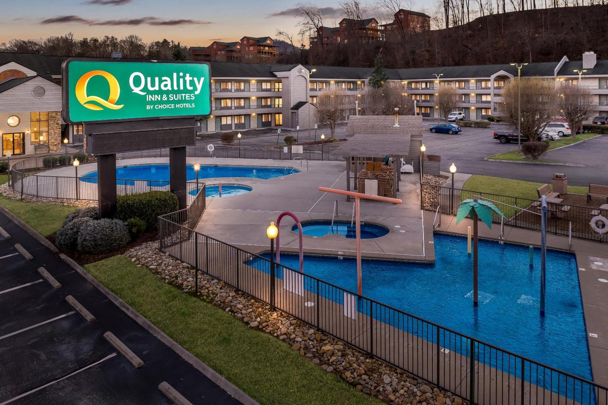 Quality Inn & Suites At Dollywood Lane Pigeon Forge Buitenkant foto